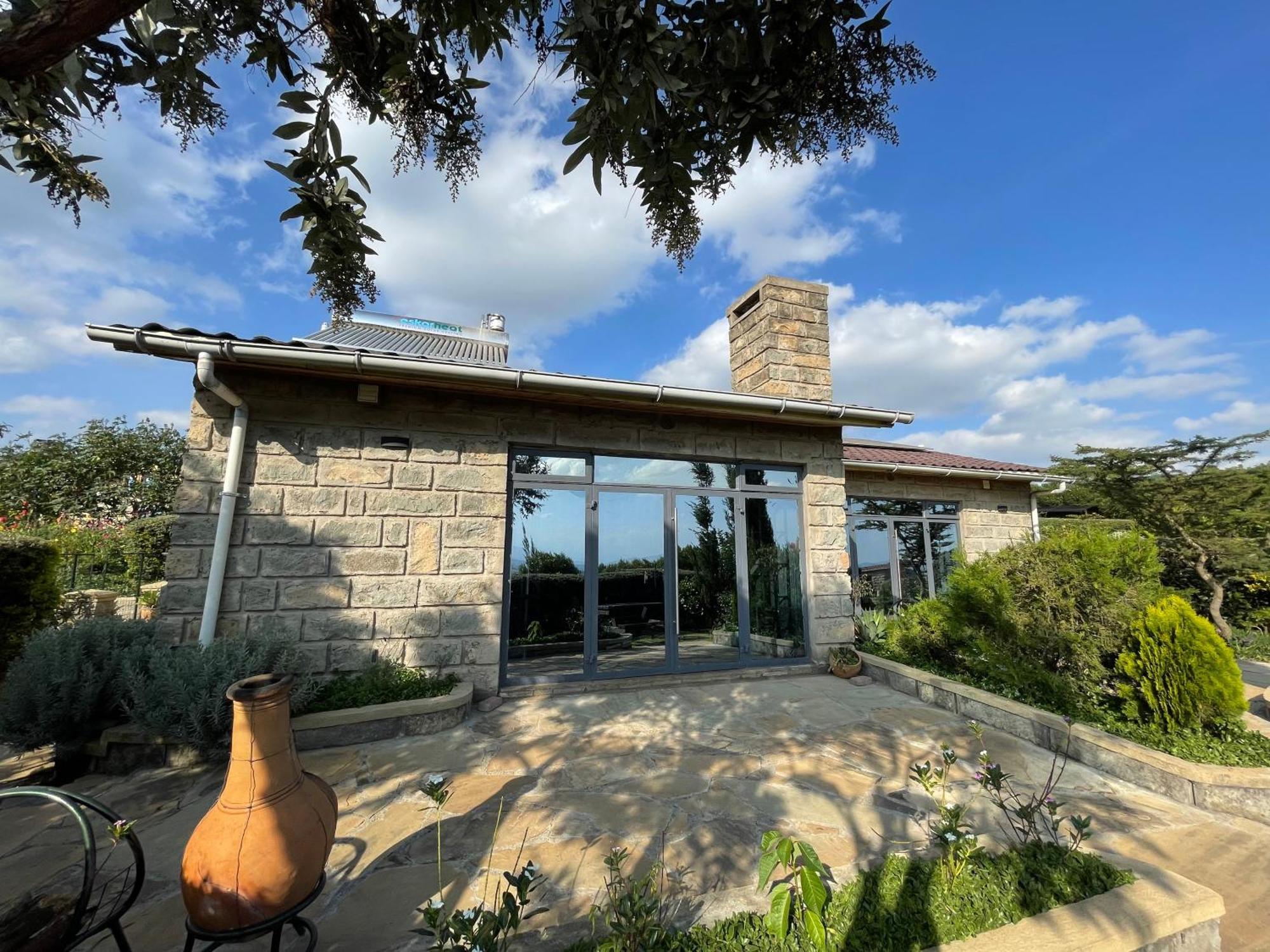 Homely Cottage Near Lake Naivasha, Elwai Visitor Centre Heni Village Bagian luar foto