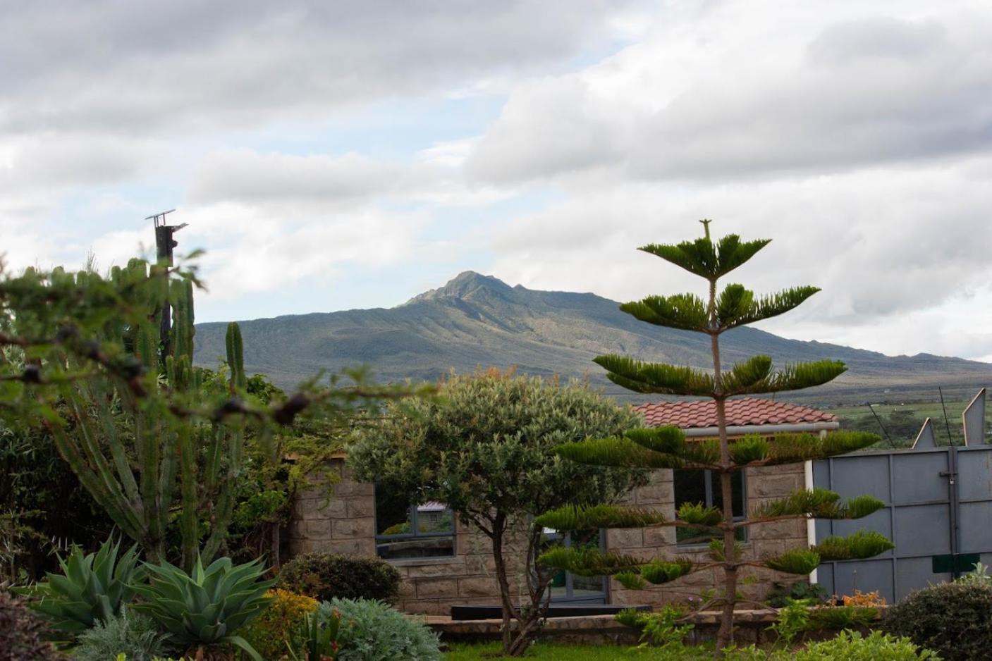 Homely Cottage Near Lake Naivasha, Elwai Visitor Centre Heni Village Bagian luar foto